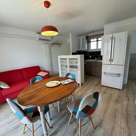 Apartment T2-4 Pers-terrasse - 200m